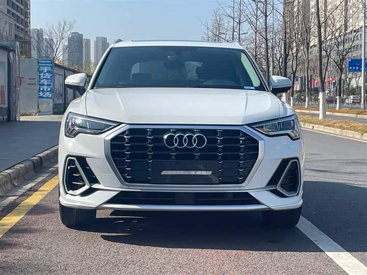 Фото 2 - Audi Q3