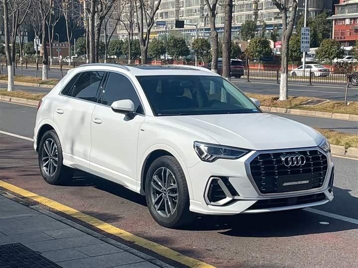Фото 3 - Audi Q3