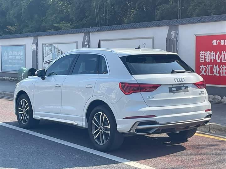 Фото 5 - Audi Q3