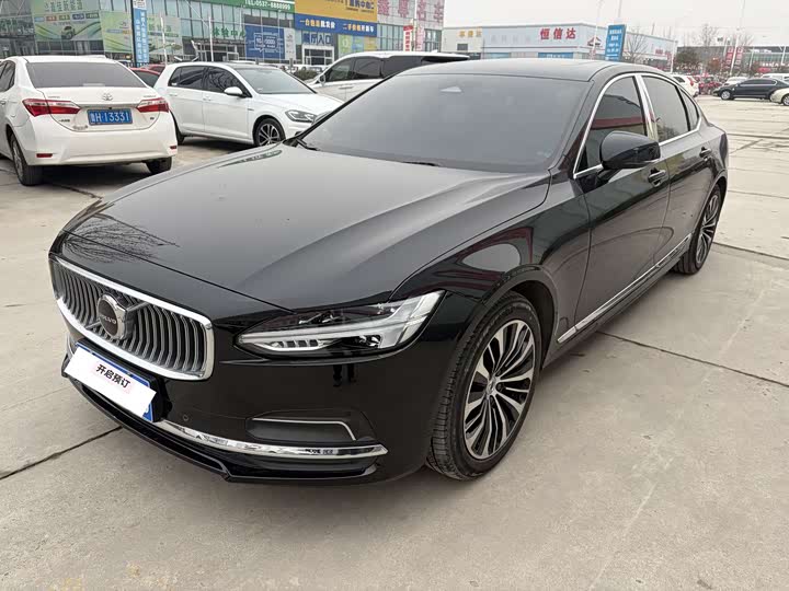 Фото 2 - Volvo S90