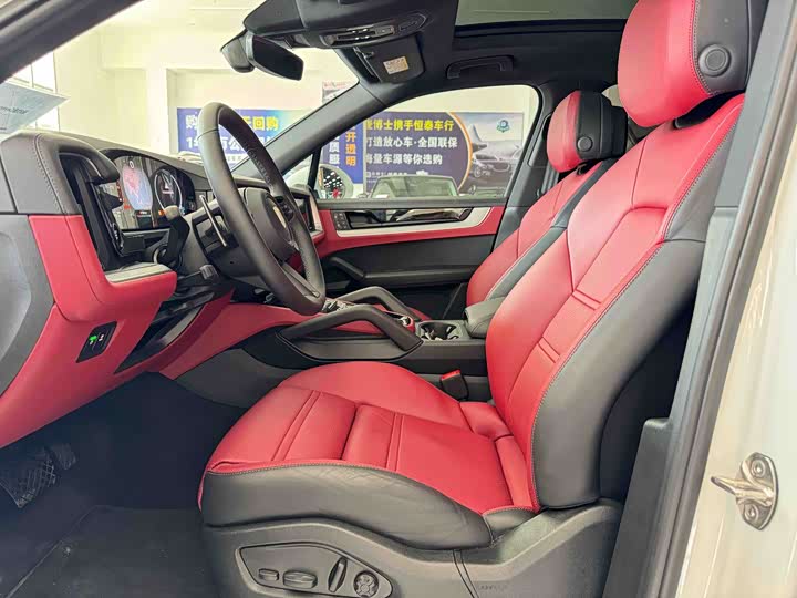 Фото 2 - Porsche Cayenne