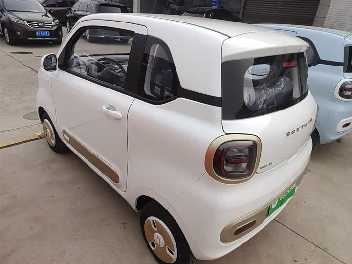 Фото 5 - Bestune Pony