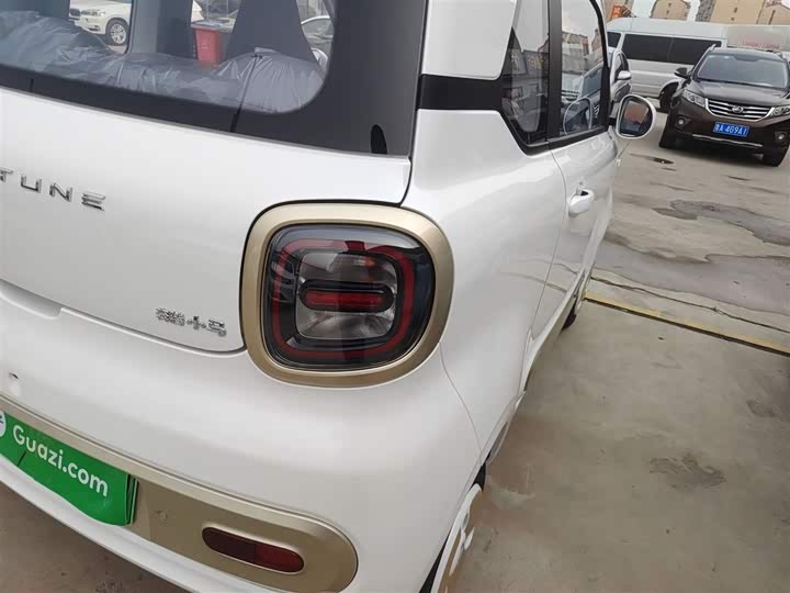 Фото 8 - Bestune Pony