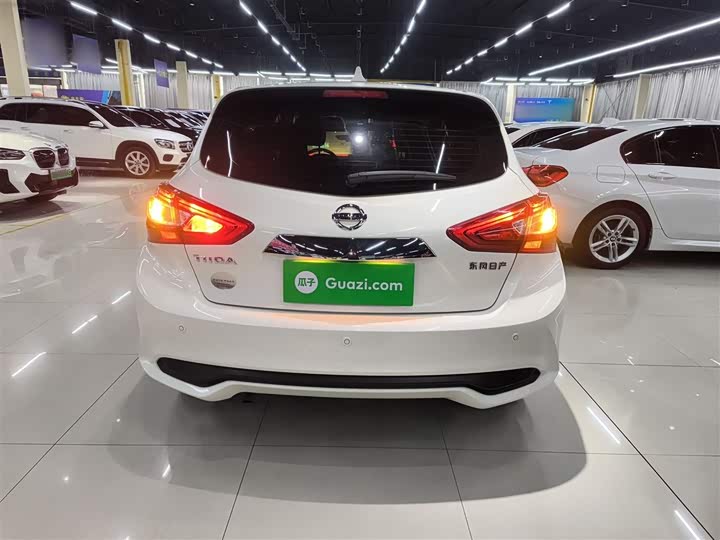 Фото 6 - Nissan Tiida