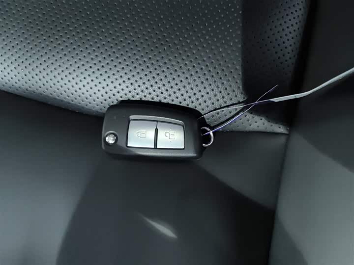 Фото 9 - Nissan Tiida