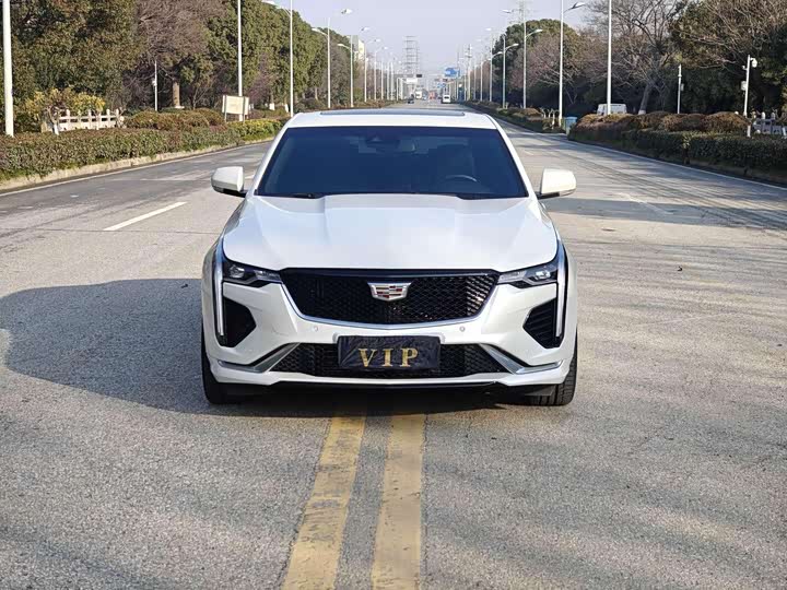 Фото 2 - Cadillac CT4