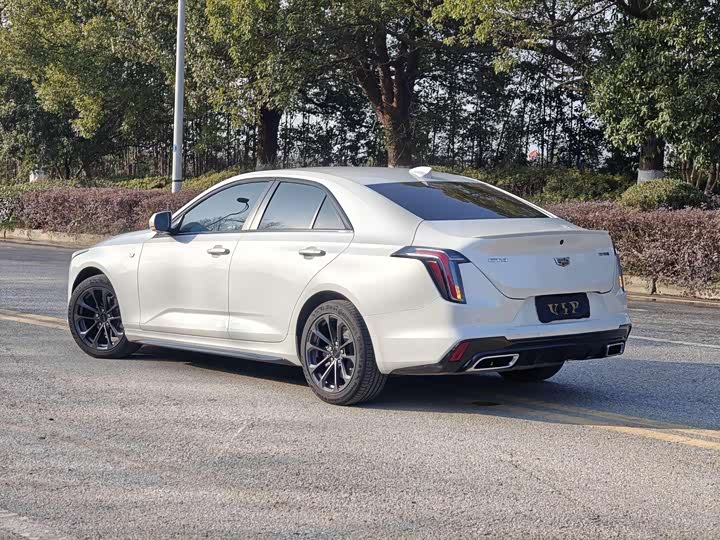 Фото 6 - Cadillac CT4
