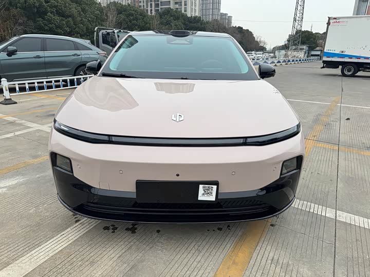 Фото 2 - Leapmotor B01