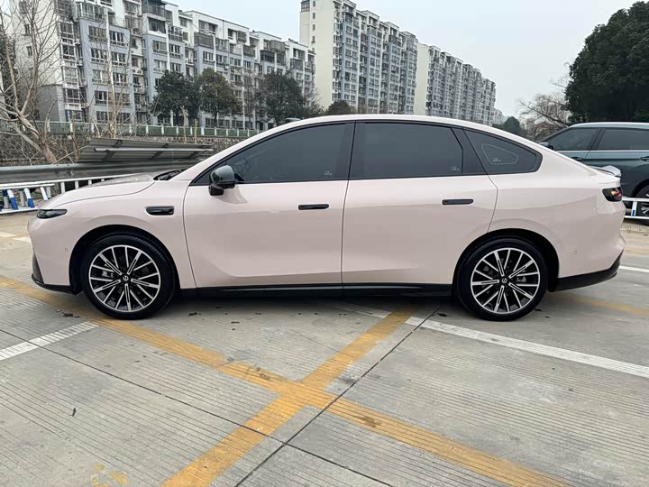 Фото 3 - Leapmotor B01