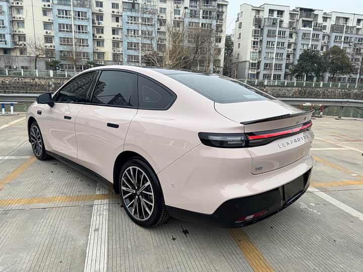 Фото 4 - Leapmotor B01