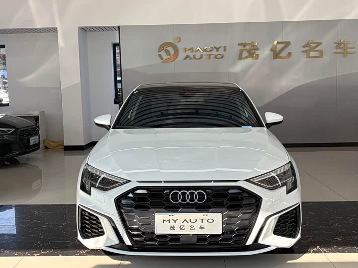 Фото 2 - Audi A3