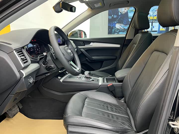 Фото 3 - Audi Q5L