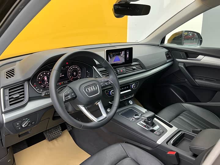 Фото 4 - Audi Q5L