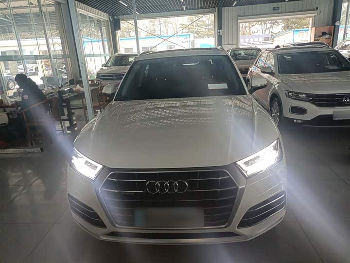 Фото 3 - Audi Q5L