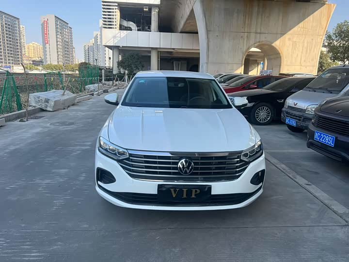 Фото 2 - Volkswagen Lavida