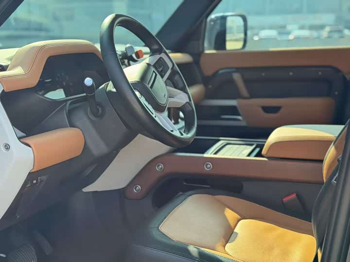 Фото 4 - Land Rover Defender