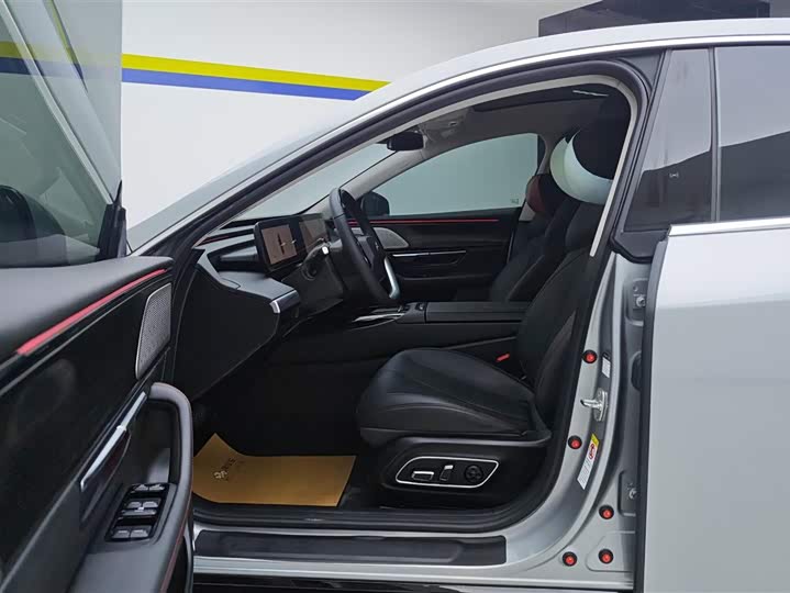 Фото 9 - XPeng P7