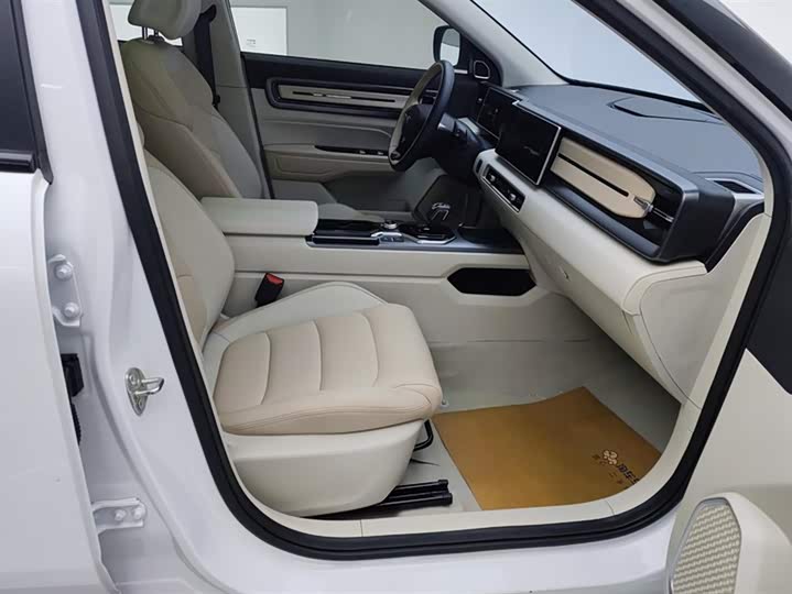 Фото 8 - Geely Icon