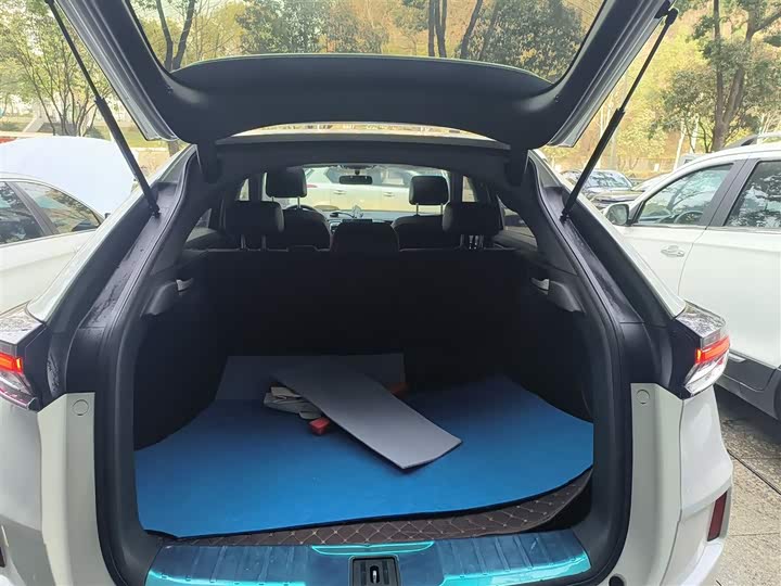 Фото 9 - Honda UR-V