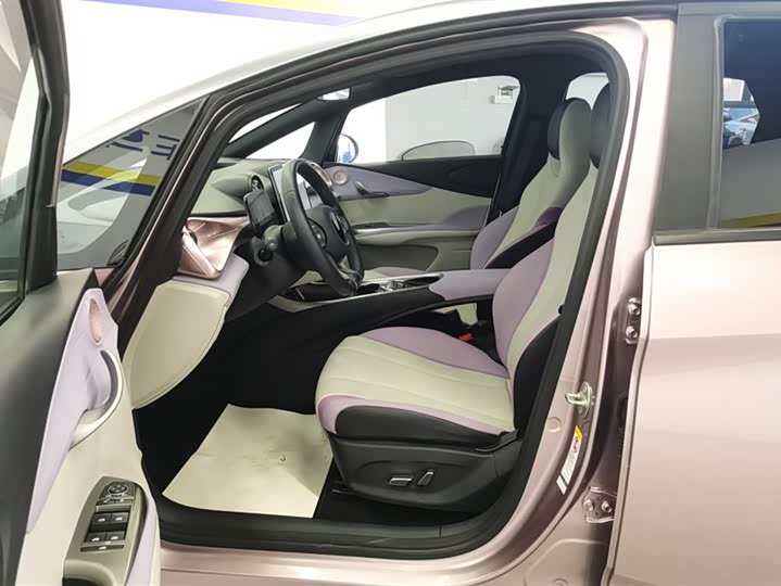 Фото 9 - BYD Dolphin