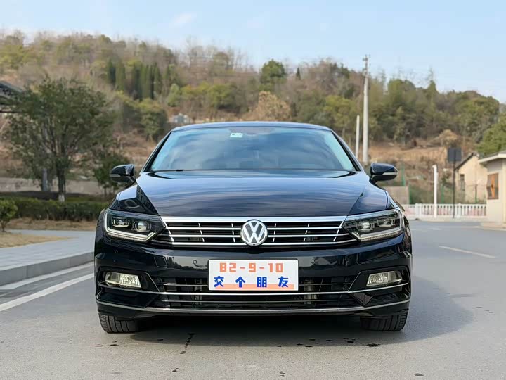 Фото 2 - Volkswagen Magotan