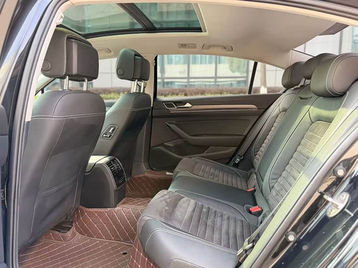 Фото 6 - Volkswagen Magotan