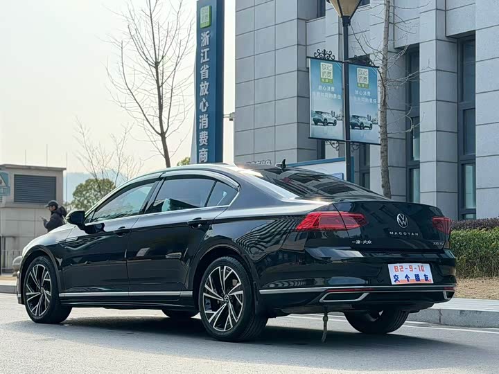 Фото 7 - Volkswagen Magotan