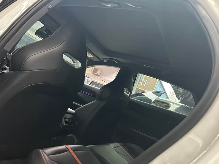 Фото 7 - Changan UNI-V