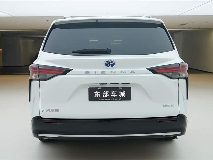 Фото 5 - Toyota Sienna