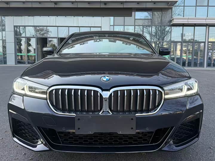 Фото 2 - BMW 5 Series