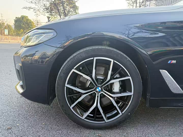 Фото 3 - BMW 5 Series