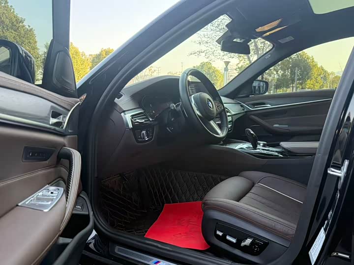 Фото 8 - BMW 5 Series