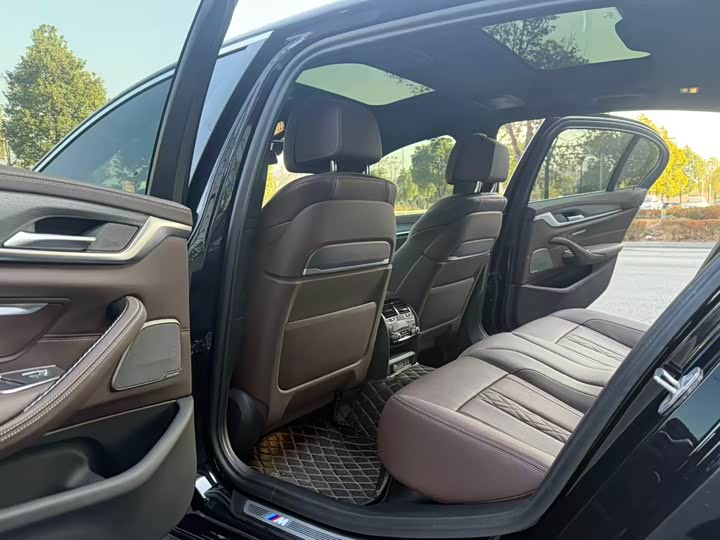 Фото 9 - BMW 5 Series