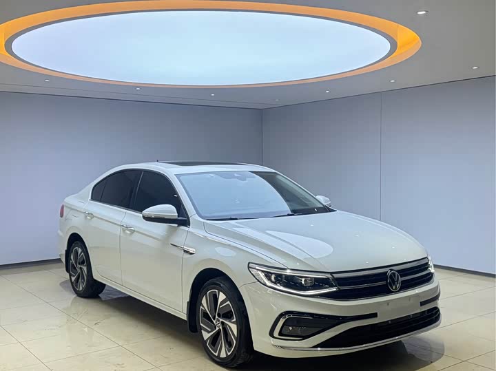 Фото 3 - Volkswagen Bora