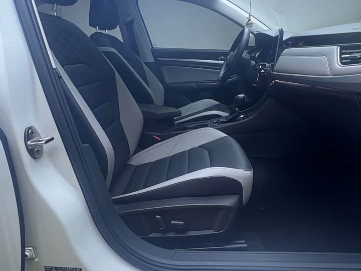 Фото 7 - Volkswagen Bora