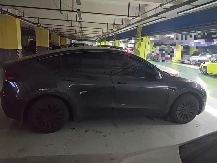 Фото 4 - Tesla Model Y