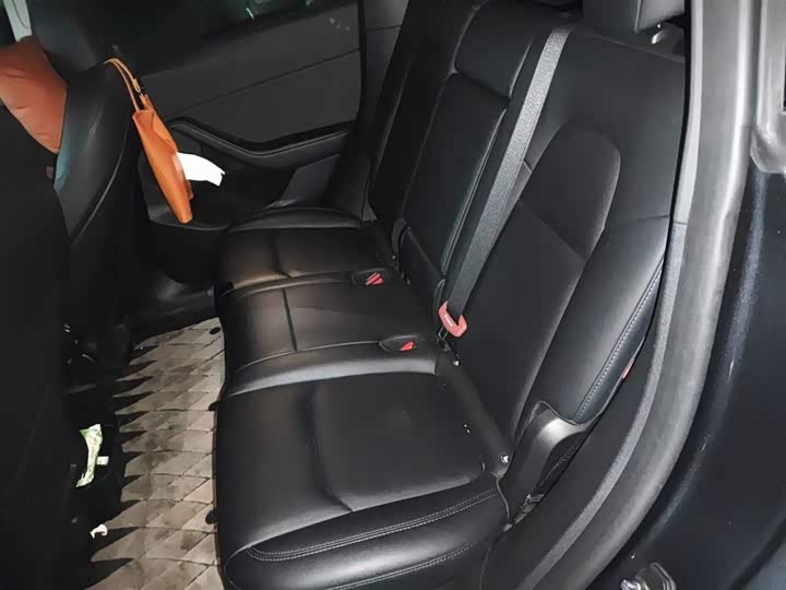 Фото 8 - Tesla Model Y