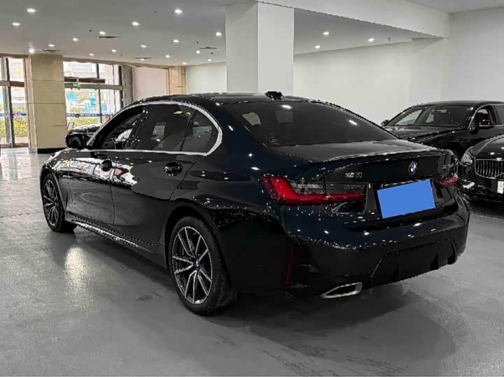 Фото 9 - BMW 3 Series