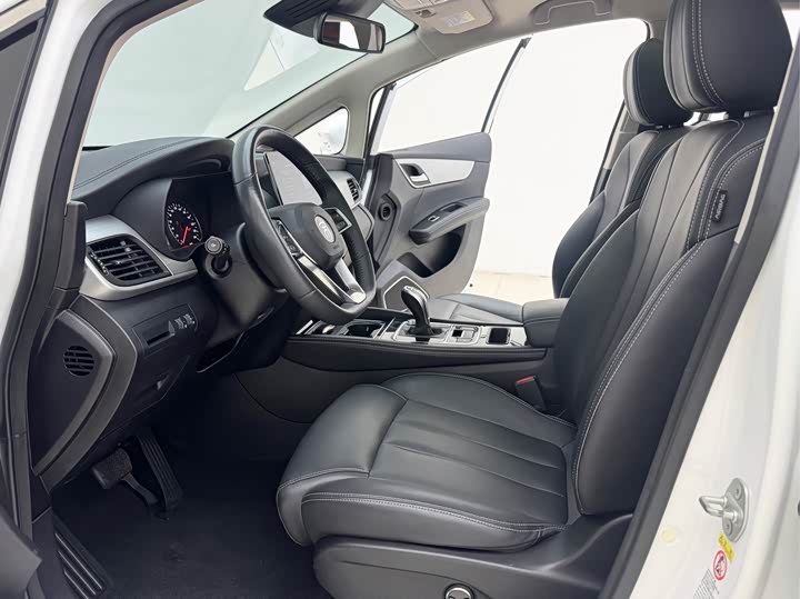 Фото 9 - BYD Song Max