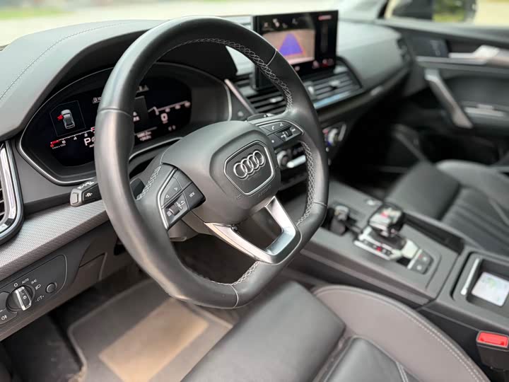 Фото 7 - Audi Q5L