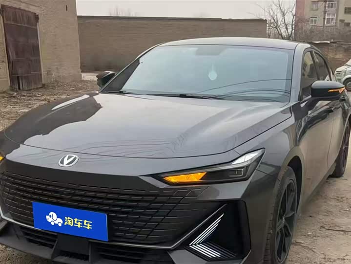 Фото 1 - Changan UNI-V