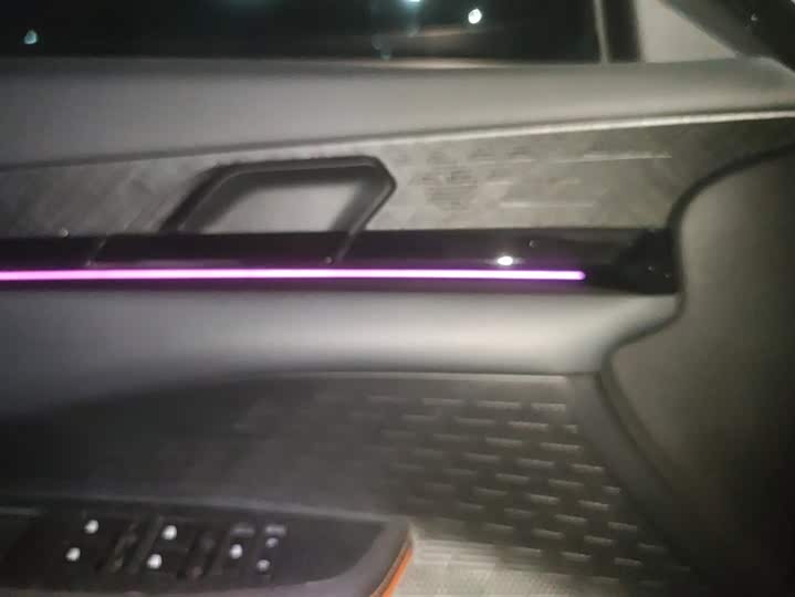 Фото 7 - Changan UNI-V