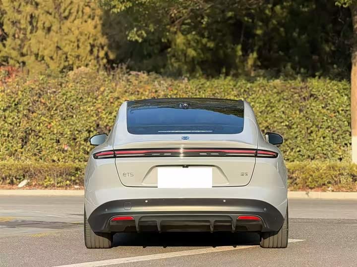 Фото 6 - Nio ET5