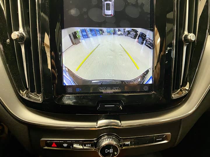 Фото 7 - Volvo XC60