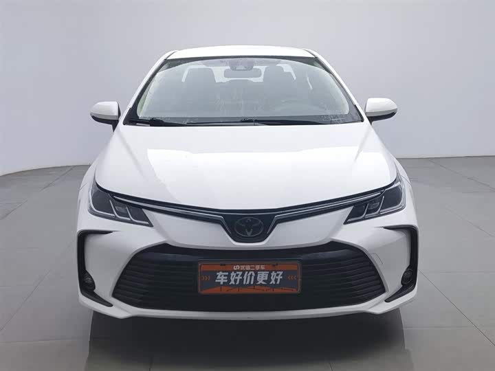 Фото 3 - Toyota Corolla