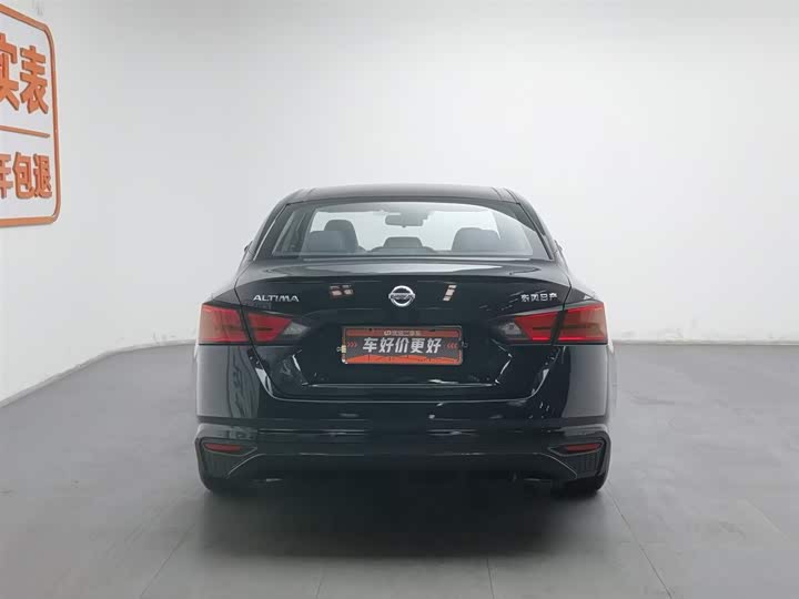 Фото 4 - Nissan Teana