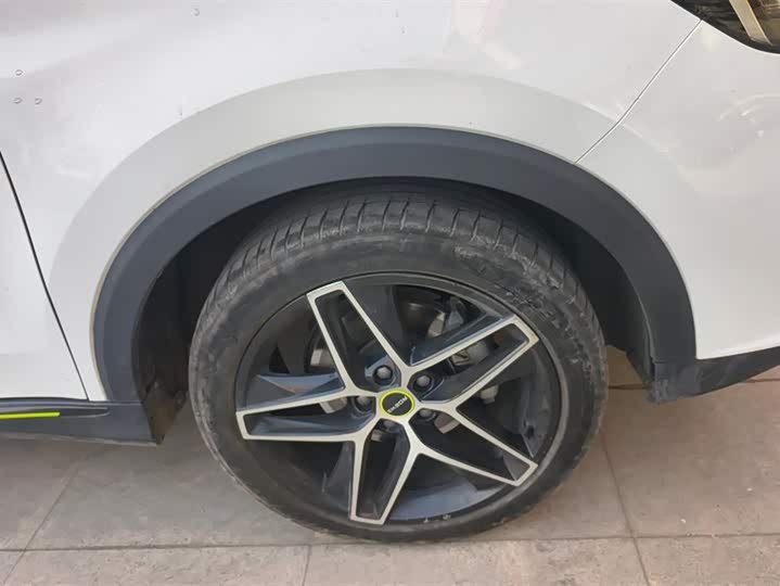 Фото 6 - Roewe RX5