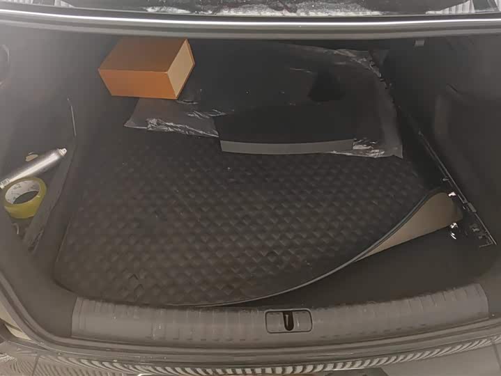 Фото 4 - Audi A6L