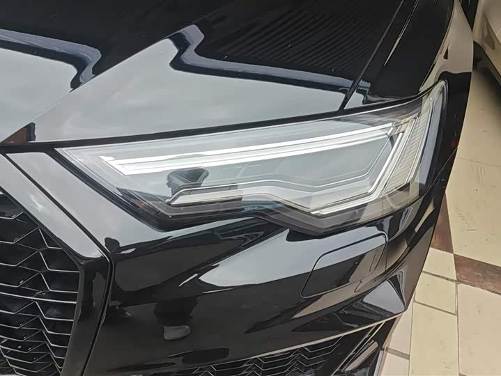 Фото 5 - Audi A6L