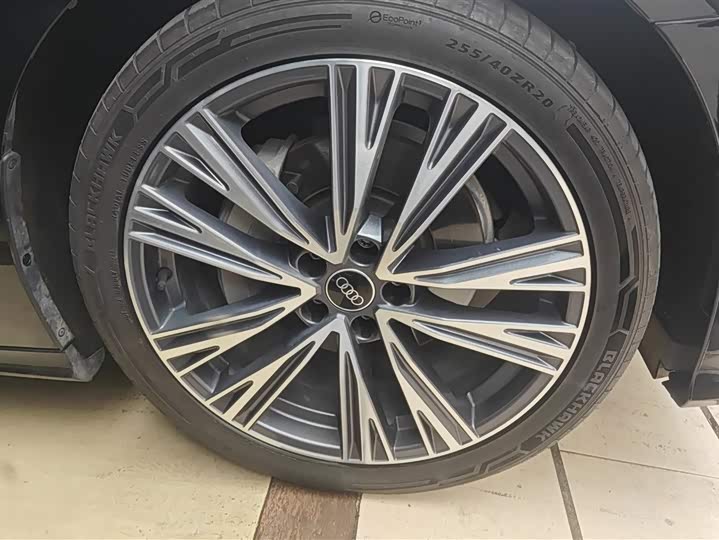 Фото 6 - Audi A6L